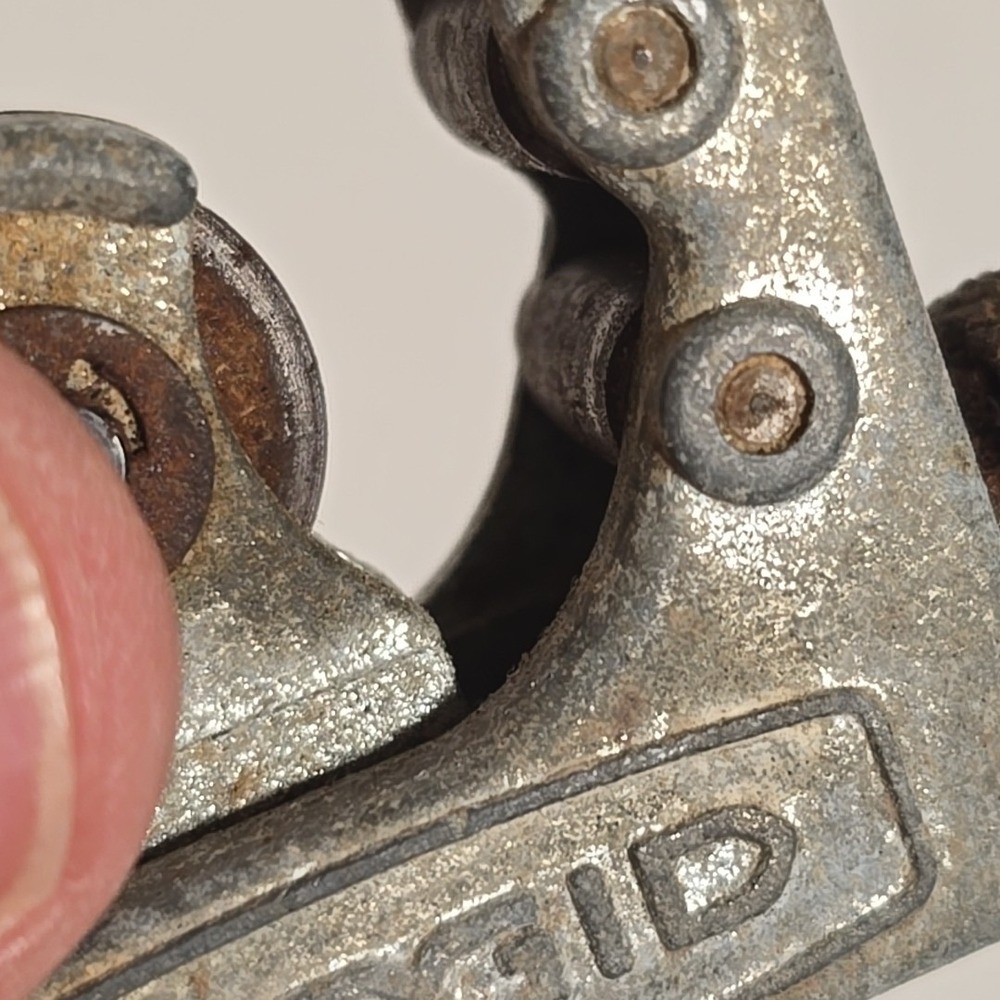 Vintage Rigid No. 104 Tube Cutter Ridge Tool Co - Picture 7 of 8